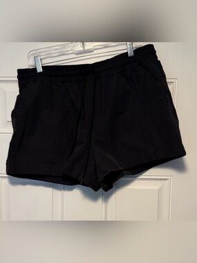 Calia women’s large shorts- nwot